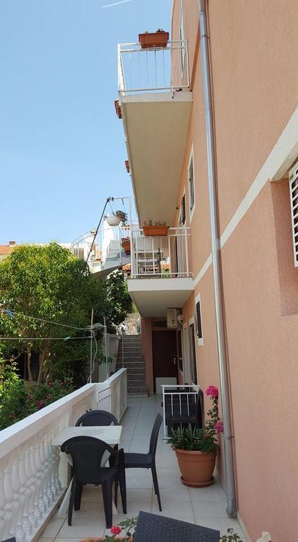 Apartments Alissa Hvar Town Esterno foto